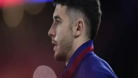 32胜21傲视联盟，主场龙挑战神经刀，巅峰对决，谁将称霸篮坛？